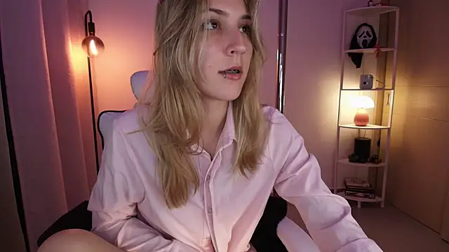 Dakotaa  online show from December 23, 3:15 am