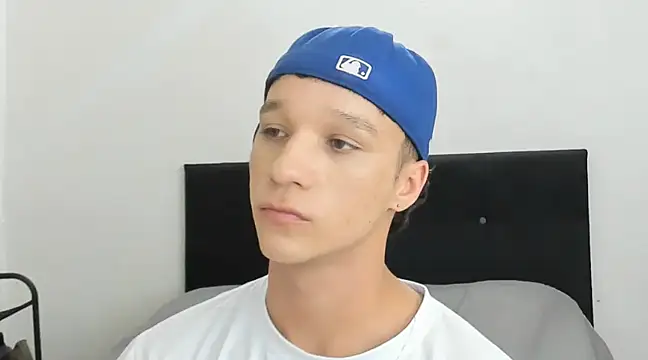 angelcortes online show from December 30, 12:09 pm