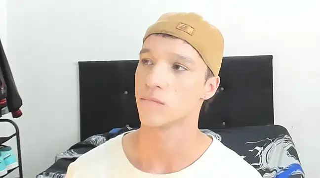 angelcortes online show from January 16, 2:08 pm