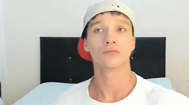 angelcortes online show from January 26, 9:51 pm