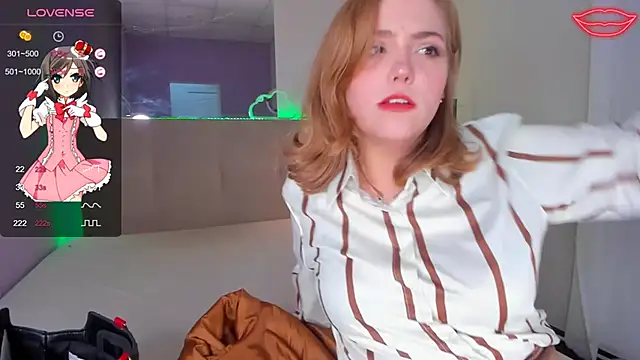 Snapshot of DellaRowe chatting on December 1, 1:05 pm DellaRowe online show from December 1, 1:05 pm