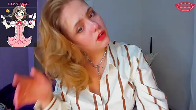 Snapshot of DellaRowe chatting on December 2, 1:50 pm DellaRowe online show from December 2, 1:50 pm