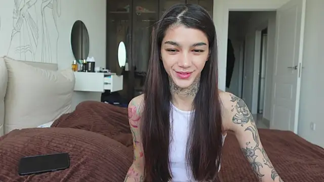 Snapshot of vinkitinkii chatting on October 19, 7:09 am vinkitinkii online show from October 19, 7:09 am