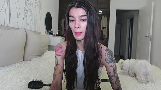 Snapshot of vinkitinkii chatting on November 19, 5:40 am vinkitinkii online show from November 19, 5:40 am