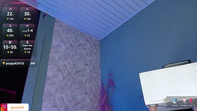 Snapshot of _Gretta chatting on October 18, 7:47 pm Gretta online show from October 18, 7:47 pm