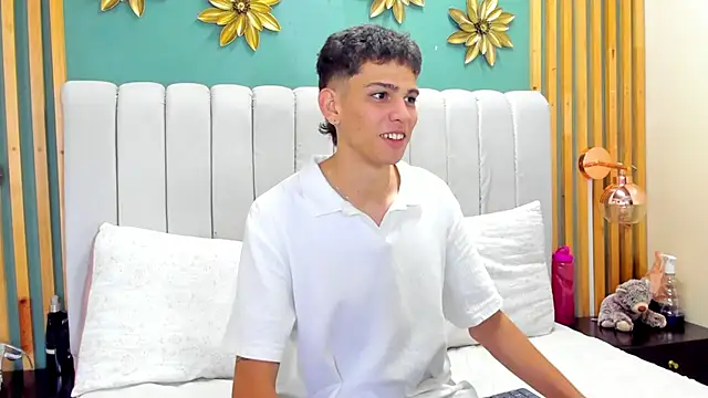 Snapshot of Jasson_smit chatting on December 4, 12:58 pm Jasson smit online show from December 4, 12:58 pm