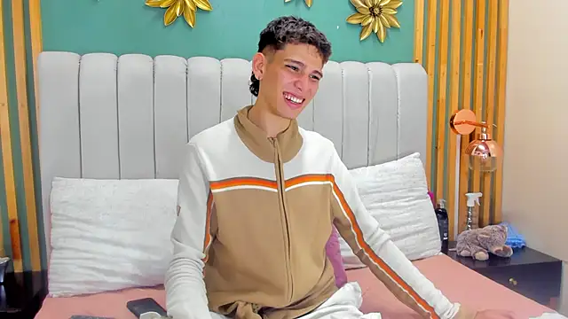 Snapshot of Jasson_smit chatting on December 23, 12:41 pm Jasson smit online show from December 23, 12:41 pm