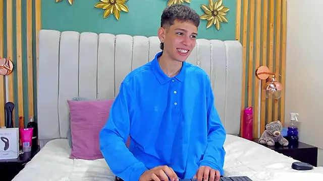 Snapshot of Jasson_smit chatting on January 6, 12:57 pm Jasson smit online show from January 6, 12:57 pm