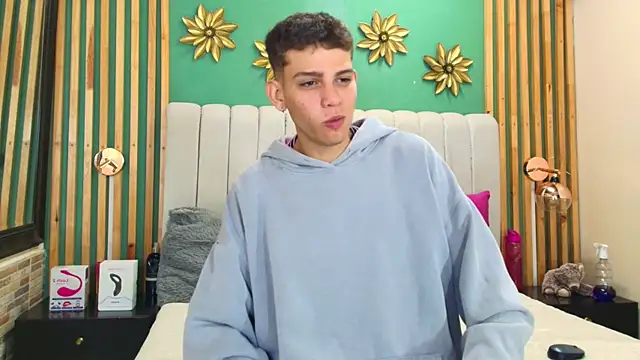 Snapshot of Jasson_smit chatting on January 24, 12:41 pm Jasson smit online show from January 24, 12:41 pm