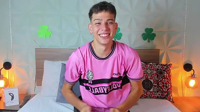 Snapshot of Jasson_smit chatting on March 17, 1:08 pm Jasson smit online show from March 17, 1:08 pm