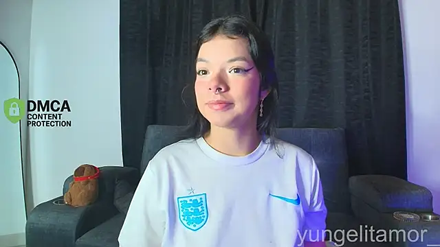 yungelitamor  online show from November 26, 5:08 am