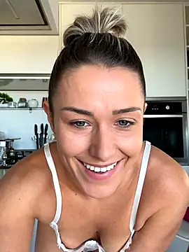 petrouchkaaa  online show from November 25, 8:58 am