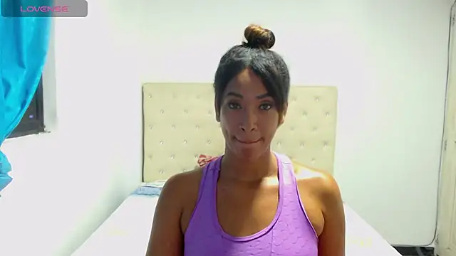 Snapshot of melisacruzz chatting on January 4, 1:52 am melisacruzz online show from January 4, 1:52 am