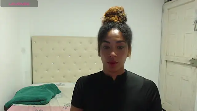 Snapshot of melisacruzz chatting on January 19, 2:04 am melisacruzz online show from January 19, 2:04 am