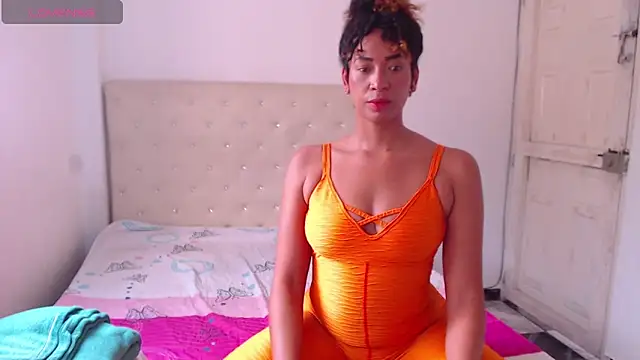 Snapshot of melisacruzz chatting on January 19, 3:32 pm melisacruzz online show from January 19, 3:32 pm