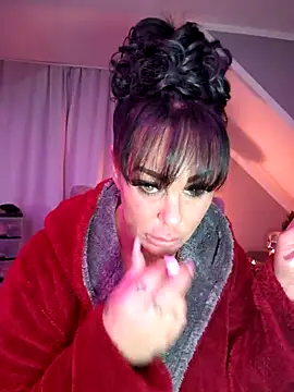 hotmilfbitch online show from March 4, 4:17 am