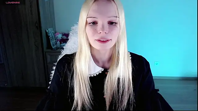 Emily Nyaffee online show from February 11, 11:22 pm