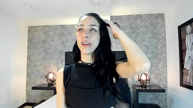 lhiamfit online show from December 14, 4:45 am