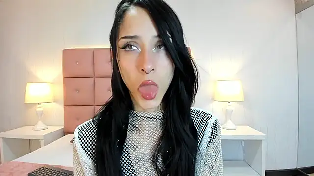 lhiamfit online show from March 13, 3:28 pm