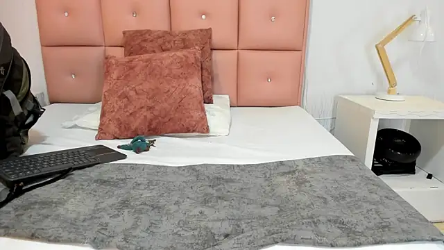 lhiamfit online show from December 16, 1:54 am