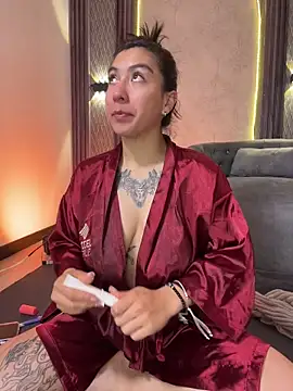 Snapshot of emma_rouse69 chatting on July 9, 12:20 pm emma rouse69 online show from July 9, 12:20 pm