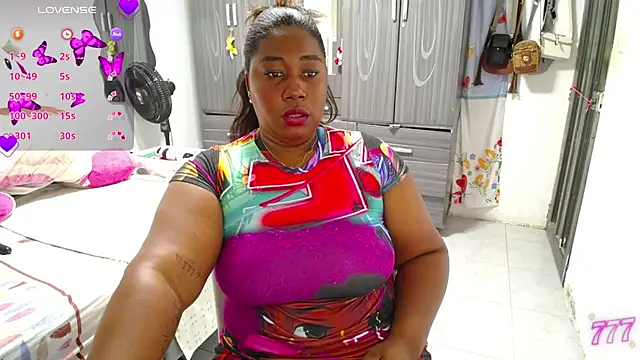thickebonymilfF online show from July 6, 1:24 am