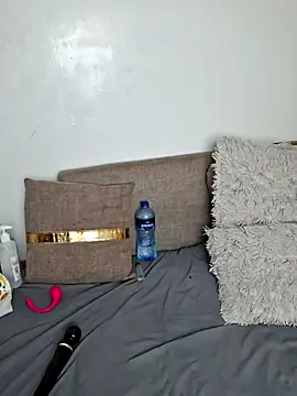 hornycreamybabe online show from June 26, 8:46 pm