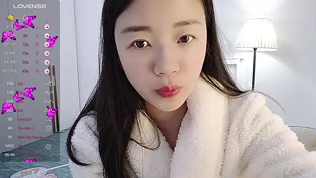 A-xena online show from December 4, 2:20 am