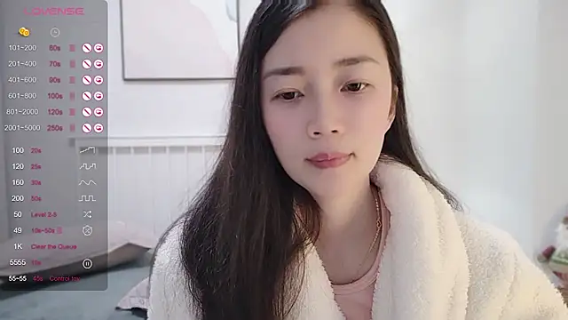 A-xena online show from December 31, 2:03 pm