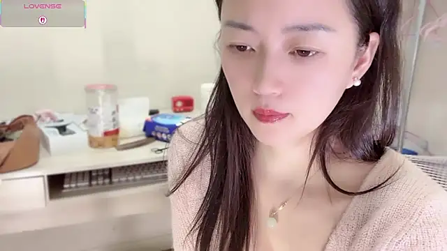 A-xena online show from November 23, 2:17 pm