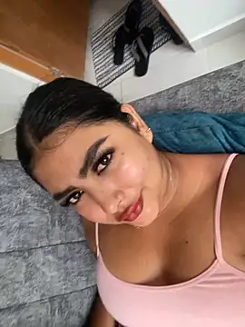 NatashaBrown12 online show from October 8, 1:09 pm