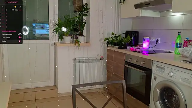 Snapshot of MissLovex chatting on March 10, 2:11 pm MissLovex online show from March 10, 2:11 pm