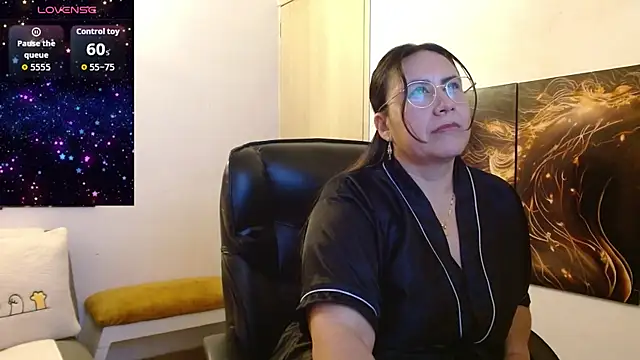 amalia brunette online show from January 8, 12:57 am