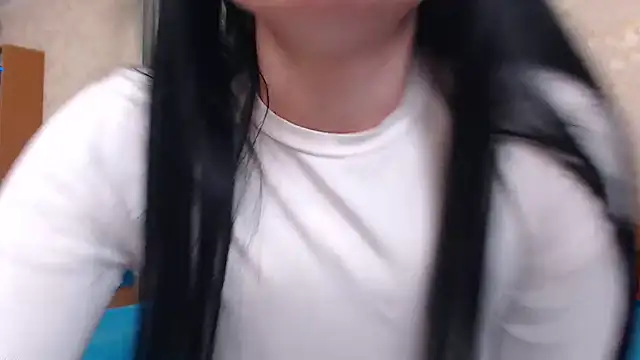 Snapshot of JuicyJess chatting on December 14, 11:45 pm JuicyJess online show from December 14, 11:45 pm