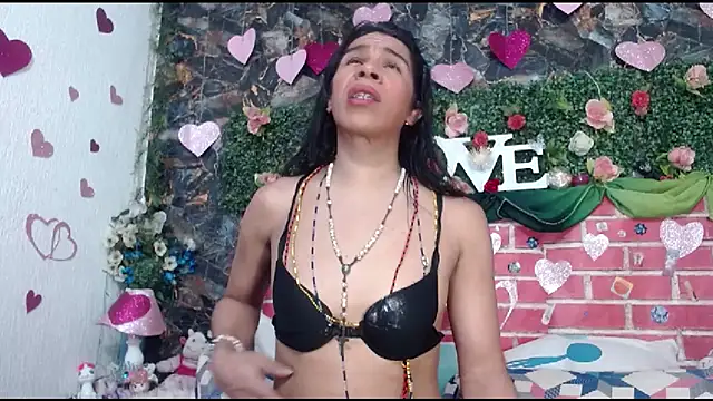 DesireDirtyTS   online show from February 21, 10:44 pm