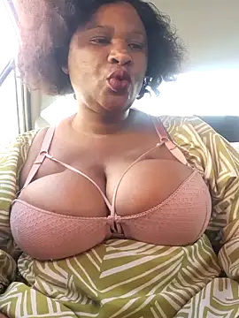 Bootyliciousbbw12 online show from October 7, 6:10 am