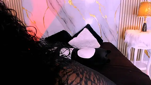 Snapshot of BeckyRusso chatting on October 23, 1:43 pm BeckyRusso online show from October 23, 1:43 pm