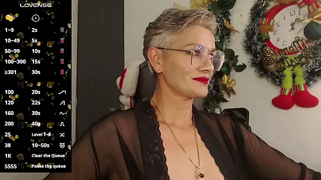 Snapshot of scarlett_paris22 chatting on December 28, 11:37 pm scarlett paris22 online show from December 28, 11:37 pm