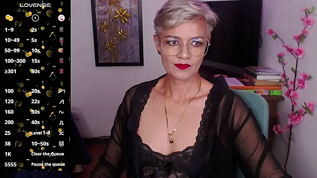 Snapshot of scarlett_paris22 chatting on January 6, 11:09 pm scarlett paris22 online show from January 6, 11:09 pm