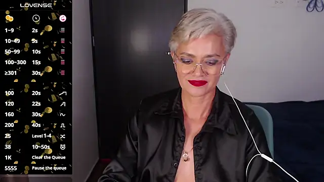 Snapshot of scarlett_paris22 chatting on January 11, 2:09 am scarlett paris22 online show from January 11, 2:09 am