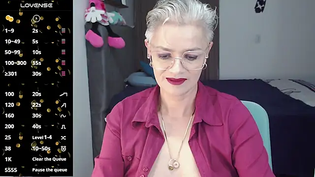 Snapshot of scarlett_paris22 chatting on February 19, 11:36 pm scarlett paris22 online show from February 19, 11:36 pm