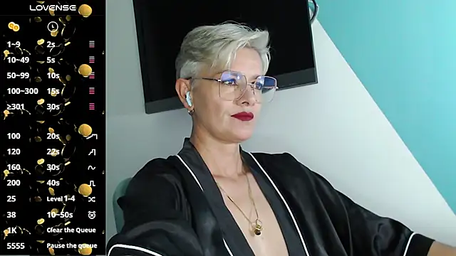 Snapshot of scarlett_paris22 chatting on March 3, 11:46 pm scarlett paris22 online show from March 3, 11:46 pm