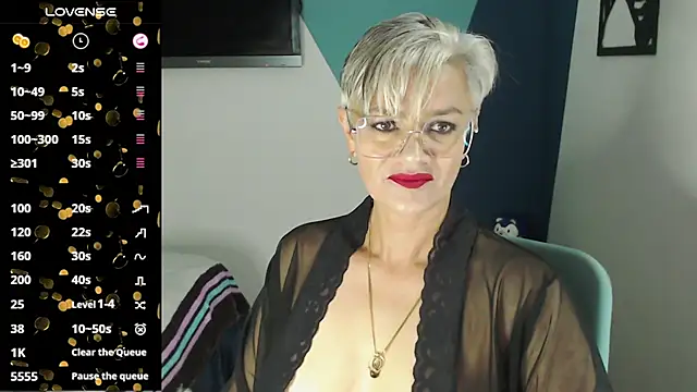 Snapshot of scarlett_paris22 chatting on March 5, 11:27 pm scarlett paris22 online show from March 5, 11:27 pm