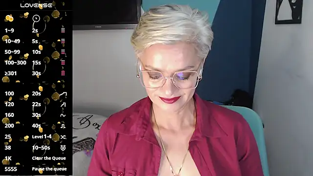Snapshot of scarlett_paris22 chatting on March 23, 12:04 am scarlett paris22 online show from March 23, 12:04 am