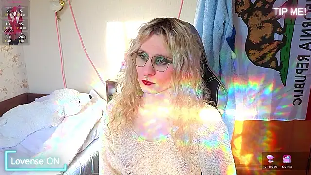 Snapshot of Lori_Myaf chatting on March 13, 12:56 pm Lori Myaf online show from March 13, 12:56 pm