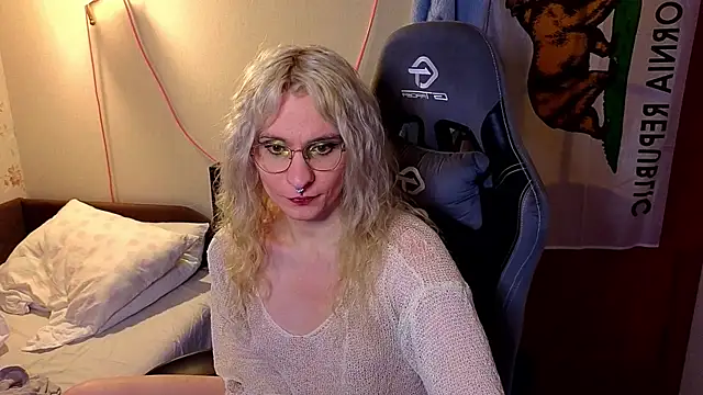 Snapshot of Lori_Myaf chatting on March 26, 5:07 pm Lori Myaf online show from March 26, 5:07 pm