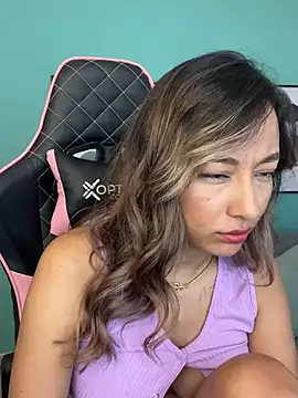 DianaHopson online show from December 8, 1:36 pm