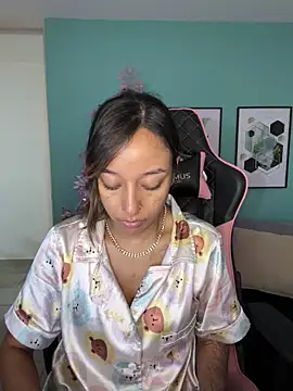 DianaHopson online show from December 24, 11:49 am