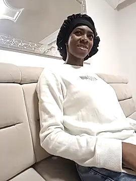 Shanelle   online show from December 20, 12:45 pm