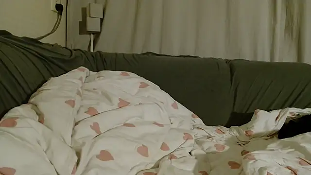 Snapshot of ROXYNL chatting on February 21, 5:46 am ROXYNL online show from February 21, 5:46 am